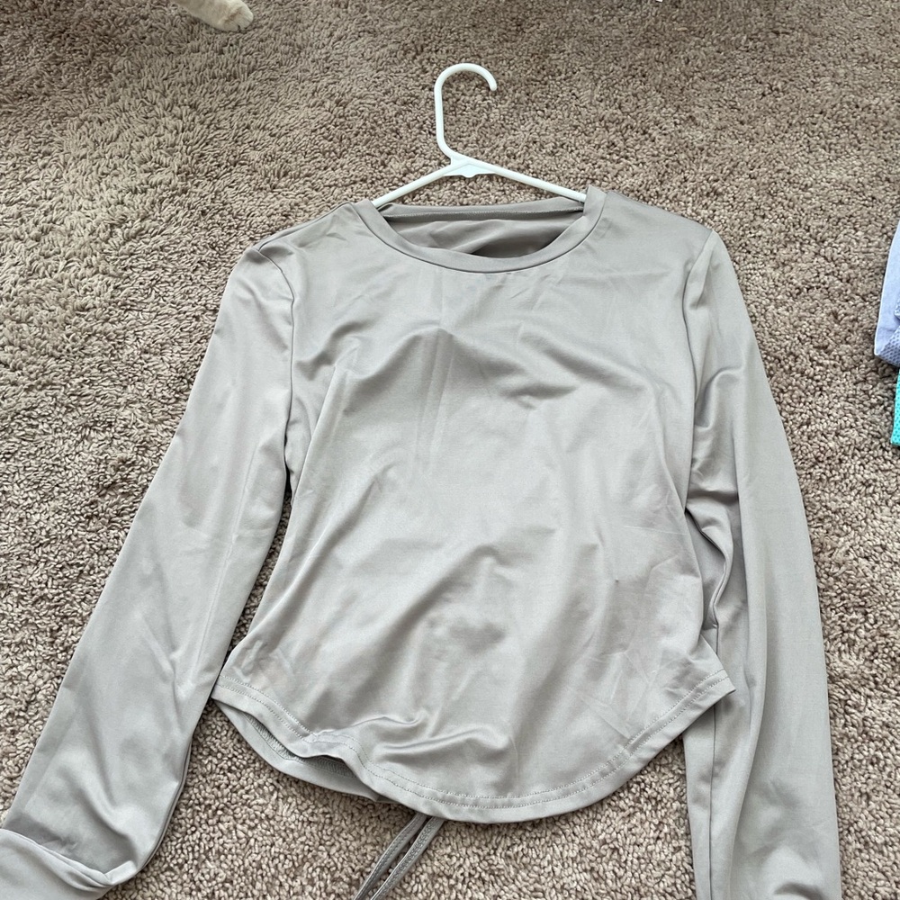 Women’s workout top